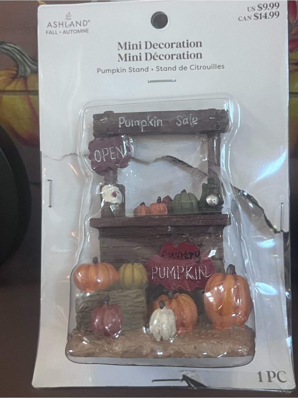 Mini Pumpkin Stand - Picture 2 of 4